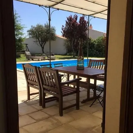 La Du Payre, Proche Et Piscine Chauffee Villa *